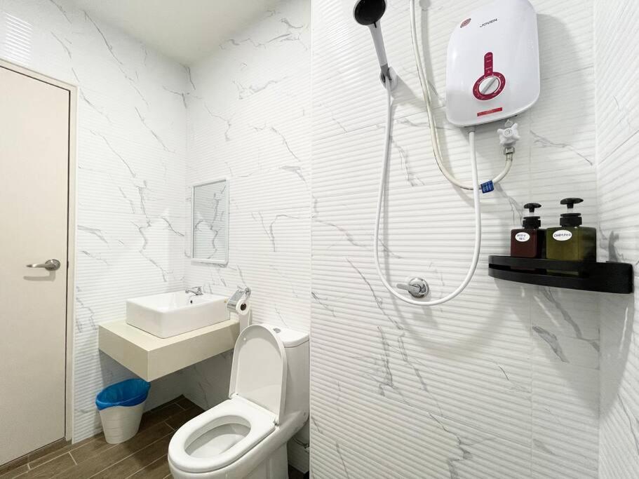 Quartz Near To Jonker Walk With Infinity Pool Cozy 3B2B Διαμέρισμα Malacca Εξωτερικό φωτογραφία