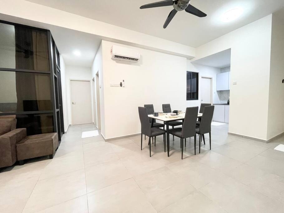 Quartz Near To Jonker Walk With Infinity Pool Cozy 3B2B Διαμέρισμα Malacca Εξωτερικό φωτογραφία