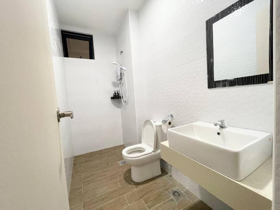 Quartz Near To Jonker Walk With Infinity Pool Cozy 3B2B Διαμέρισμα Malacca Εξωτερικό φωτογραφία