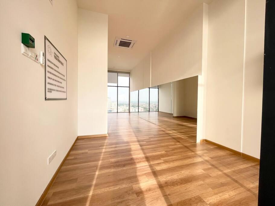 Quartz Near To Jonker Walk With Infinity Pool Cozy 3B2B Διαμέρισμα Malacca Εξωτερικό φωτογραφία
