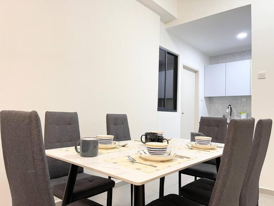 Quartz Near To Jonker Walk With Infinity Pool Cozy 3B2B Διαμέρισμα Malacca Εξωτερικό φωτογραφία